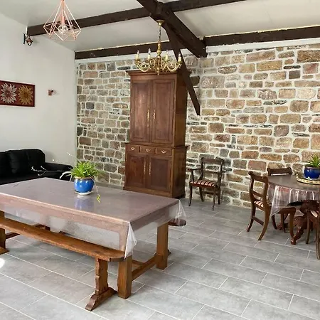 Maison Des Quatre Saisons * Chérencé-le-Roussel